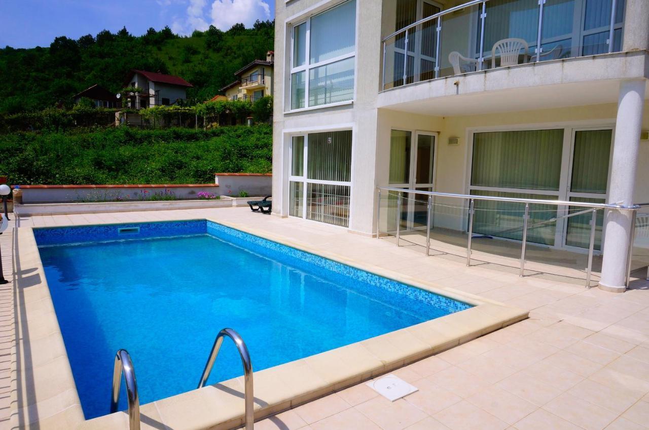 Апартамент Серена - Apartment Serena - Balchik Villa Zone Exterior photo